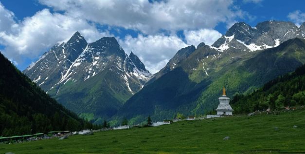 板出炉！省文旅联合推荐10 条精品线覆盖麻将胡了2试玩2026 四川纯玩线路天花(图4)